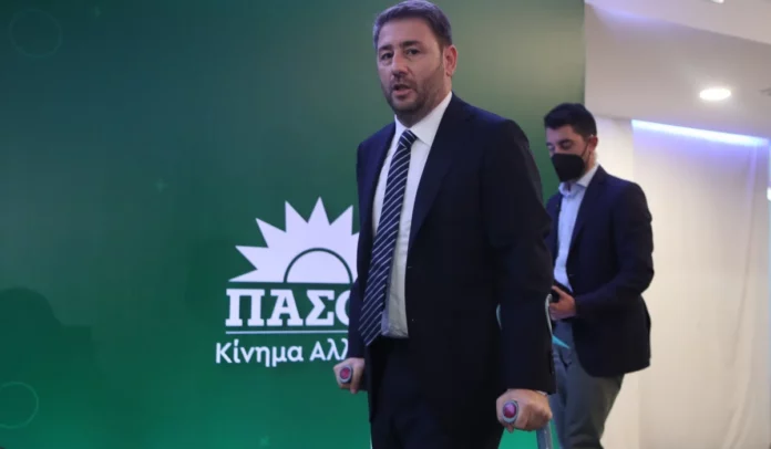 Κάτι τρέχει με τον Ανδρουλάκη και τις υποκλοπές