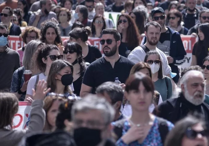 Ικανοποίηση στην Κουμουνδούρου από την κινητοποίηση του ΣΥΡΙΖΑ στην απεργία