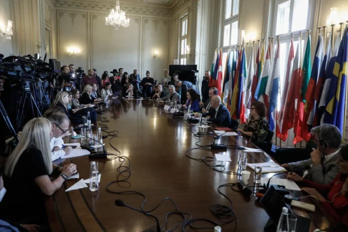Η αγωνία χτυπάει «κόκκινο» – Συνέντευξη της PEGA το μεσημέρι