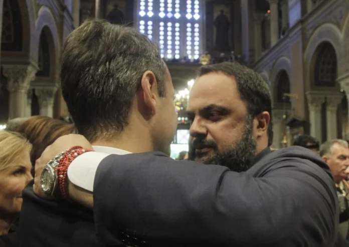 Ο «πόλεμος των Ρόουζ»: Νέα επεισόδια στη σύγκρουση Μητσοτάκη – Μαρινάκη