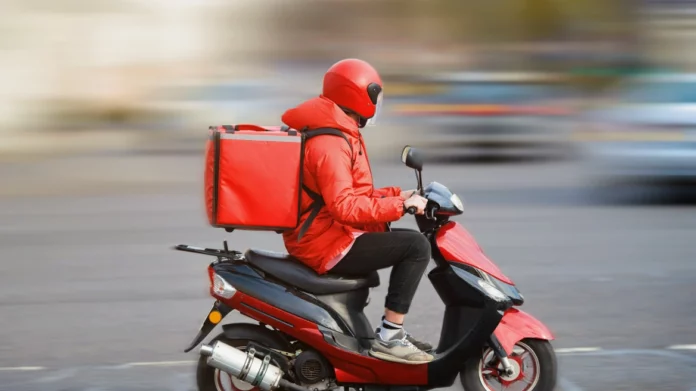 Απαγορεύεται κάθε εξωτερική εργασία και delivery σήμερα 12:00 με 17:00 – Τα πρόστιμα θα είναι υψηλά
