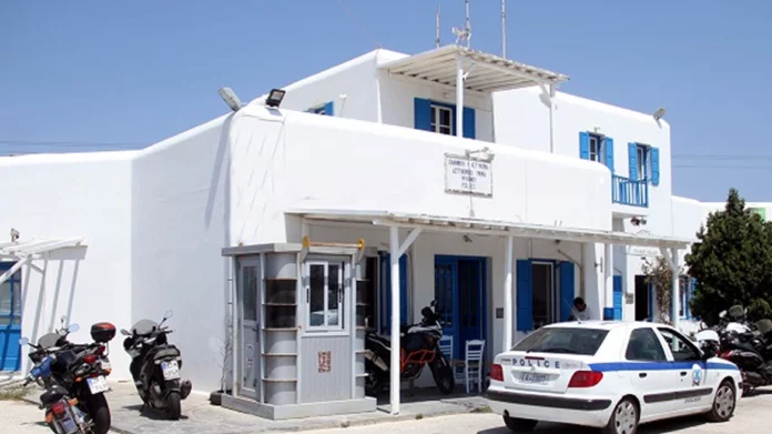 Μύκονος: Άγρια ληστεία από συμμορία πέντε Αλβανών – Πώς επιτέθηκαν με γκλοπ και όπλα