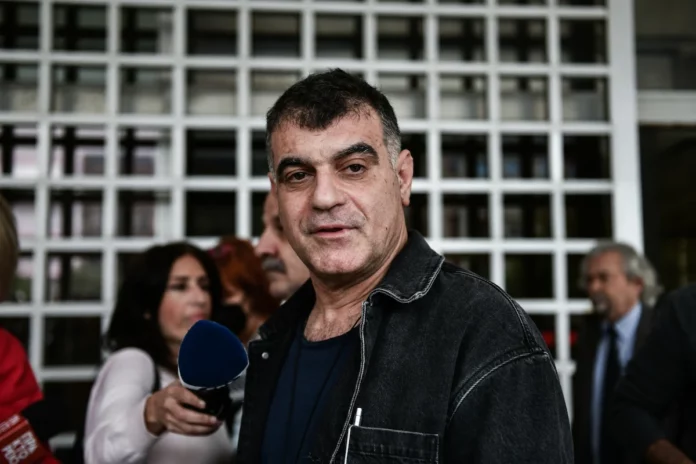 Η «ντρίμπλα» Βαξεβάνη στο Μαξίμου – Το μαρτύριο της σταγόνας!