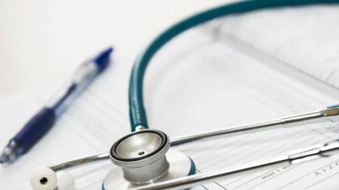 Φόβοι ότι ο παιδίατρος που κακοποίησε το βρέφος του έχει απλώσει χέρι και άλλα παιδιά