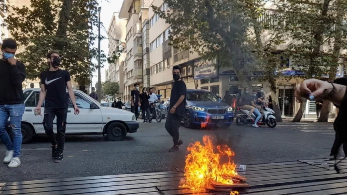 Ιράν: Δολοφόνησαν ιερωμένο τεμένους