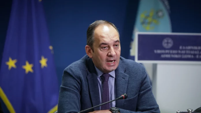 Πρόκληση στο Αιγαίο – «Δεν παρασυρόμαστε από την Τουρκία» απαντά ο Πλακιωτάκης για το επεισόδιο στη Σάμο