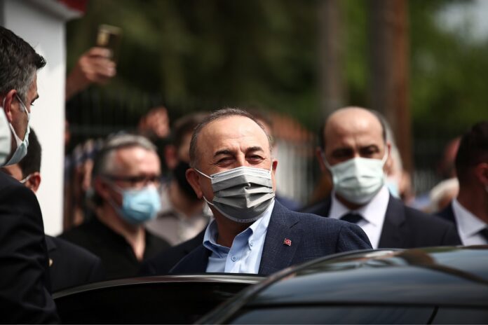 Τσαβούσογλου: Λέγεται ότι η Ελλάδα θα επιτεθεί στην Τουρκία – Έχασε τα λογικά της