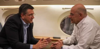 Απόστολος Τζιτζικώστας: Στην Ελλάδα μετά το μπλόκο των Τούρκων – Τον παρέλαβε με αεροσκάφος από τη Σμύρνη ο Δένδιας