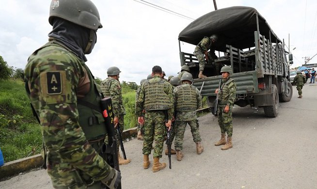 w04-65922ecuadorjails_252863_350096_type12140