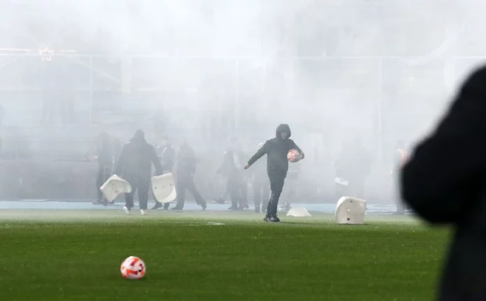 Επεισόδια στους «Ζωσιμάδες» πριν το ΠΑΣ Γιάννινα – Ολυμπιακός-(ΦΩΤΟ)