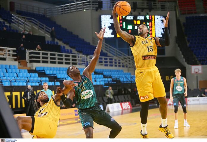 Basketball Champions League: Τεράστια ανατροπή και πρόκριση στο Play In για την ΑΕΚ – Κέρδισε 80-72 την Πινάρ Καρσίγιακα