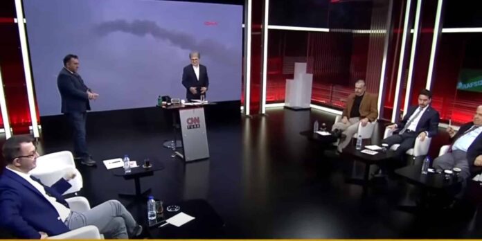 Προκλητικοί διάλογοι στο CNN Turk: Φυσικά και θα εισβάλουμε στα νησιά, είναι κάτω από τη «μύτη» μας
