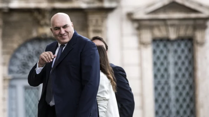 Ουκρανία: «Aν καταστεί δυνατό θα βοηθήσουμε το Κίεβο να να αμυνθεί», λέει ο Ιταλός υπουργός Άμυνας