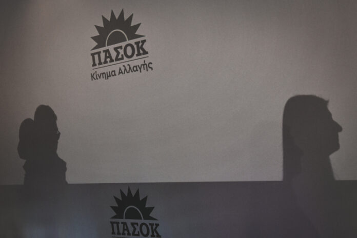 Στον κλοιό του σκανδάλου το ΠαΣοΚ-Τρόπους αντεπίθεσης αναζητά η Χαριλάου Τρικούπη
