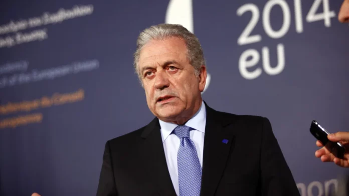 Εύα Καϊλή: Παραιτήθηκε ο Δημήτρης Αβραμόπουλος από επίτιμο μέλος της ΜΚΟ του «εγκεφάλου» του κυκλώματος