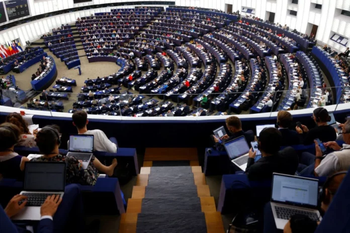 To Eυρωκοινοβούλιο της διαφθοράς: Πάνω από 485 πρώην βουλευτές εργάζονται ως «λομπίστες» – Και ο Μπαρόζο