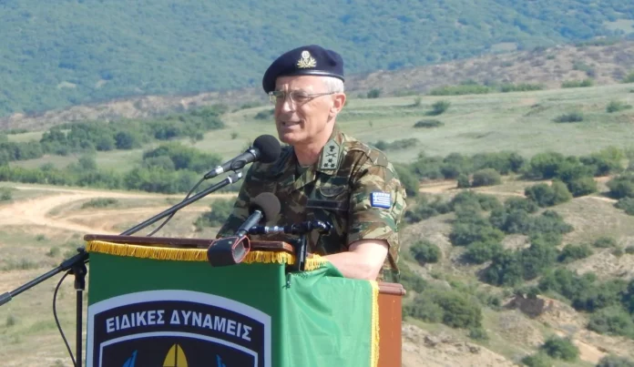 «Κεραυνοί» από τον Επίτιμο Αρχηγό ΓΕΣ: «Η ΕΥΠ πρέπει να προστατεύει τους Στρατηγούς, όχι να τους παρακολουθεί!»