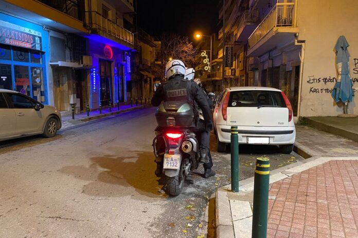 Είχε την κλεμμένη μηχανή στην… αυλή του!