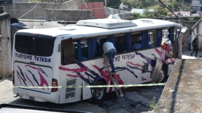Ισπανία: Λεωφορείο έπεσε σε ποτάμι της Γαλικίας – Δύο νεκροί και τρεις αγνοούμενοι