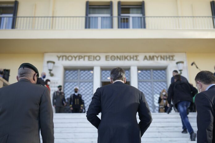 Ο εμπαιγμός, η εμπάθεια και τώρα και τα fake news κατά των στελεχών των ΕΔ συνεχίζονται
