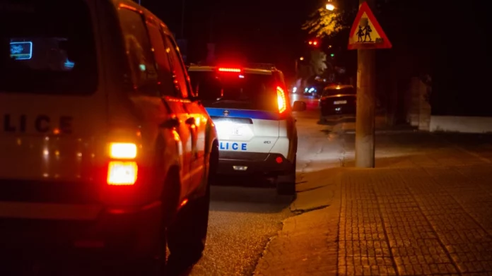 Θεσσαλονίκη: Κινηματογραφική καταδίωξη κλεμμένου οχήματος – Εμβόλισαν περιπολικό για να ξεφύγουν