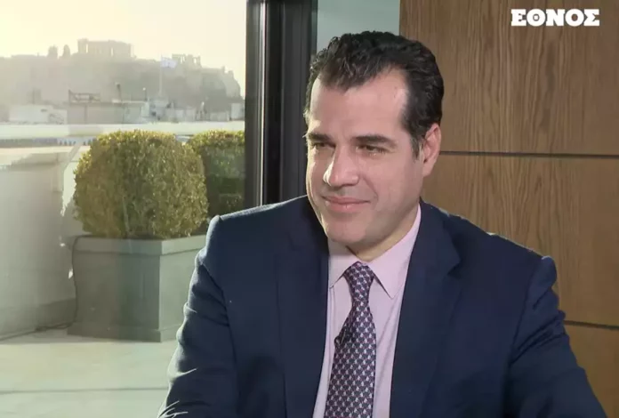 Πλεύρης: Ξεκινά συνεργασία με ιδιωτικές κλινικές για να μεταφέρονται όσοι νοσηλεύονται σε ράντζα – Το σχέδιο για τα νοσοκομεία