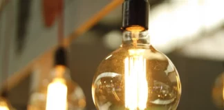 «Κόβεται» η έκπτωση στους λογαριασμούς ρεύματος: Έρχονται ανακοινώσεις