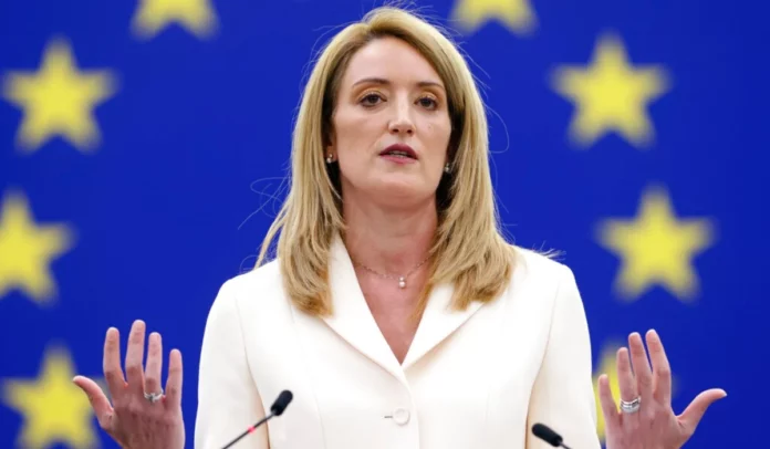 Ρομπέρτα Μέτσολα: Πανάκριβα ταξίδια και πολυτελή δώρα – Κάτι σάπιο υπάρχει στο Στρασβούργο