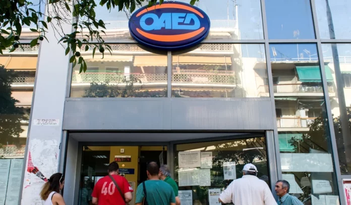 Μακροχρόνια άνεργοι: 550.000 δεν βρήκαν δουλειά το 2022 παρά την ανάπτυξη