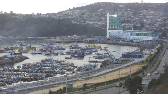 Εμπορευματοκιβώτια με χαλκό αξίας 4 εκατ. ευρώ έκλεψαν ένοπλοι στη Χιλή