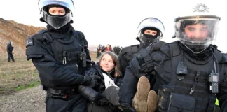 Γερμανία: Υπό κράτηση η Γκρέτα Τούνμπεργκ μετά τις επεισοδιακές διαδηλώσεις