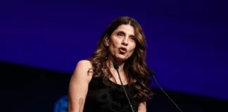 Τσαπανίδου: Η κυβέρνηση από τη μία επιβαρύνει τα νοικοκυριά με την ακρίβεια και από την άλλη μοιράζει κουπόνια