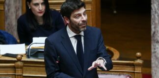 Διαρροές Μαξίμου στην «Καθημερινή» κατά Γιατρομανωλάκη: Δεν έχει… πολιτικότητα