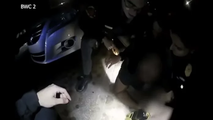 ΗΠΑ: Στη δημοσιότητα το βίντεο με τον Αφροαμερικανό που σκοτώθηκε μετά από χτύπημα με τέιζερ