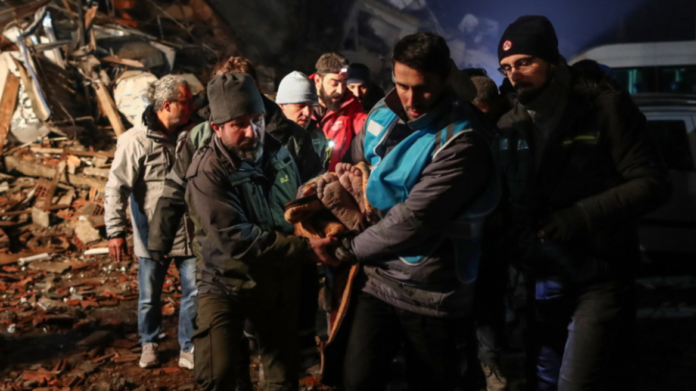 Σεισμός στην Τουρκία: Η Ιταλία στέλνει υλικό για να στηθεί νοσοκομείο εκστρατείας