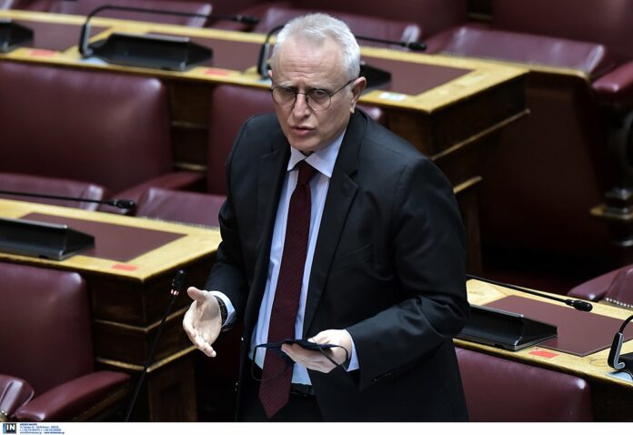 Ραγκούσης: Οι πολίτες περιμένουν απαντήσεις από Μητσοτάκη και Πιερρακάκη για το Predator