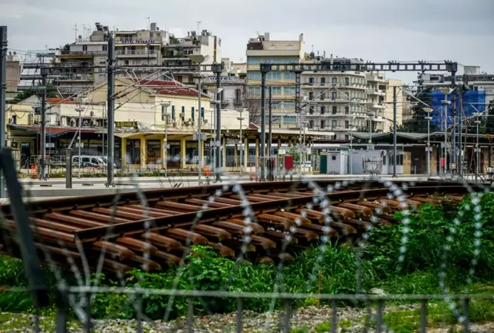 Ακόμα κι από τεχνίτες είχε ξεμείνει ο ΟΣΕ: Στέλνουν ψυκτικούς για βλάβες στη σηματοδότηση, καταγγέλλουν εργαζόμενοι – Security σε ρόλο… φυλάκων