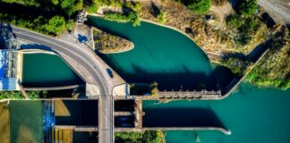 To «βρώμικο» προεκλογικό παιχνίδι με την ιδιωτικοποίηση του νερού και της ΕΥΔΑΠ