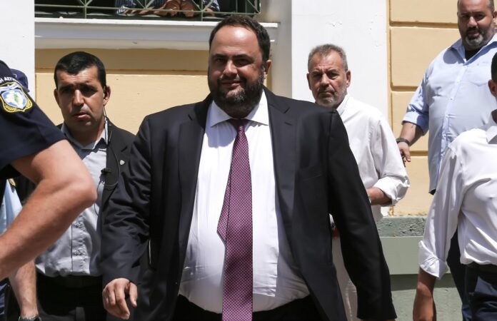 Απαγόρευση εισόδου στον αγωνιστικό χώρο για 15 ημέρες σε Μαρινάκη και Καραπαπά