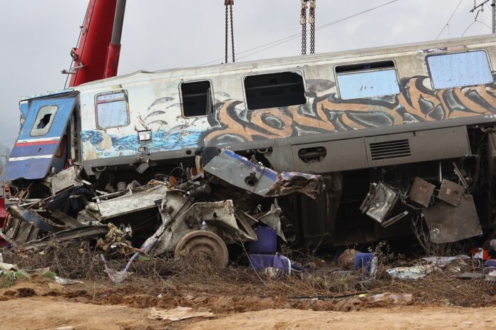 Σε εφέτη ανακριτή οι έρευνες για την τραγωδία στα Τέμπη