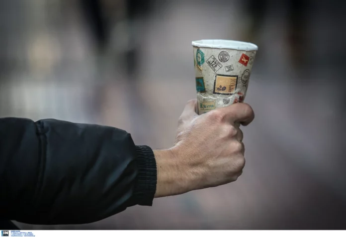 Πατήσια: «Αγόρασε» 8χρονο παιδί και το εξανάγκαζε σε επαιτεία – Συνελήφθη 56χρονος καταζητούμενος από την Interpol