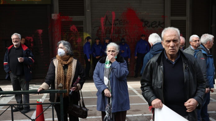 Συγκέντρωση διαμαρτυρίας συνταξιούχων στο κέντρο – Κλειστή η Σταδίου