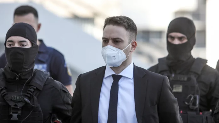 Μπάμπης Αναγνωστόπουλος: Ο δολοφόνος της Καρολάιν λαμβάνει ερωτικές επιστολές στη φυλακή, λέει η Sun