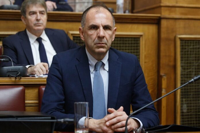 Εκνευρισμός Γ.Γεραπετρίτη στο σταθμαρχείο της Λάρισας: «Αυτό είναι τοπική τηλεδιοίκηση» (VIDEO)