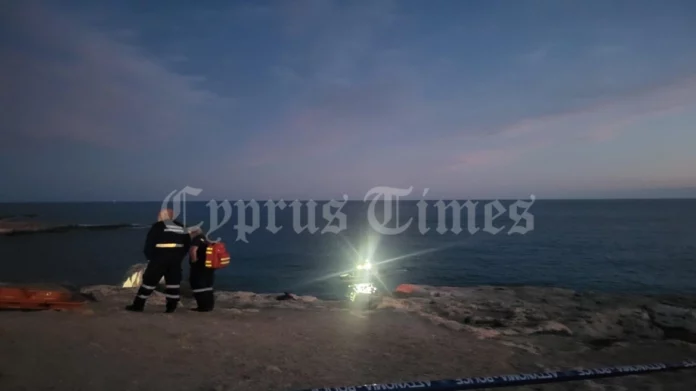 Αγία Νάπα: Νεκρός ένας άνδρας που ανέβηκε στη γέφυρα των ερωτευμένων για να φωτογραφηθεί