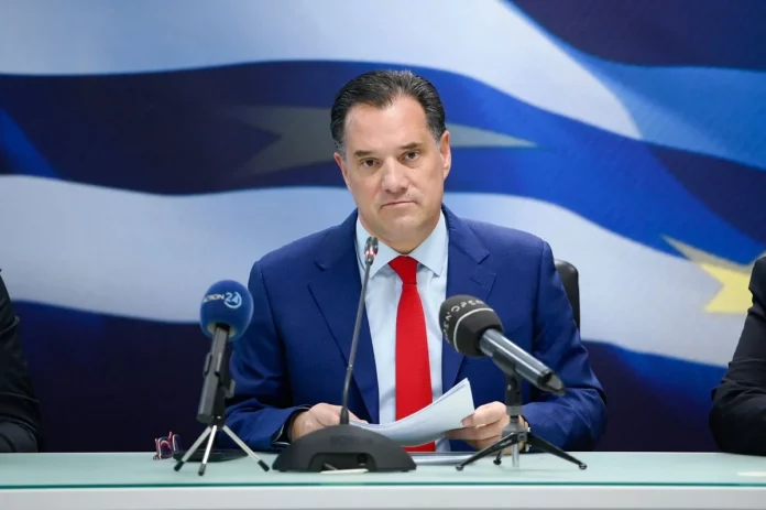 Γεωργιάδης: Τι νόημα έχει να ανάβει κεριά ή να πηγαίνει στον Επιτάφιο ο Αλέξης Τσίπρας, αν παραμένει άθεος;
