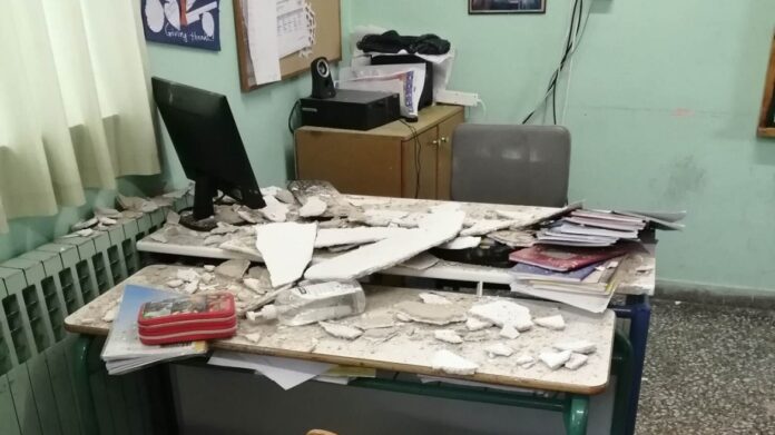 Βόλος: Κλείνει προσωρινά ο πρώτος όροφος του δημοτικού σχολείου όπου έπεσαν σοβάδες