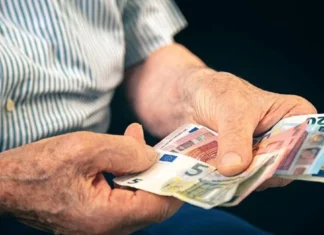 Εισφορά Αλληλεγγύης: Στο δικαστήριο οι κρατήσεις 440.000 συνταξιούχων – Ανοιχτός δρόμος για μειώσεις έως και 50%