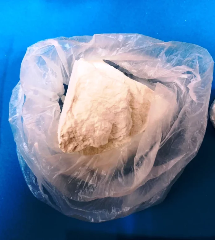 Είχε αγοράσει κοκαΐνη και την περίμενε με… κούριερ