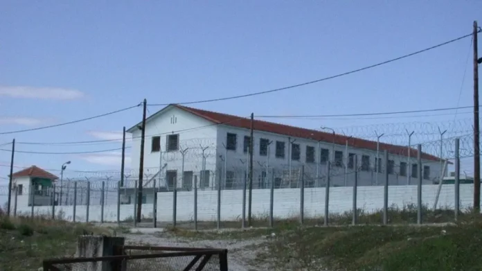 Βόλος: Κατεπείγουσα προκαταρκτική από την Εισαγγελία για τον βιασμό του 17χρονου στις φυλακές